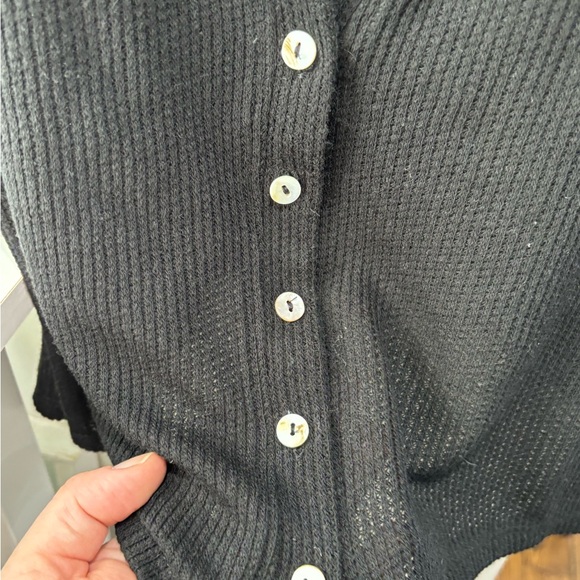 Black cropped cardigan - Picture 2 of 6